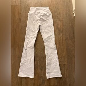 ALO AIRBRUSH HIGH WAIST BOOTCUT LEGGING SIZE XS NEVER WORN